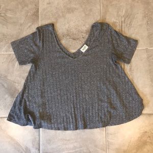 Grey thick flowy top size MD